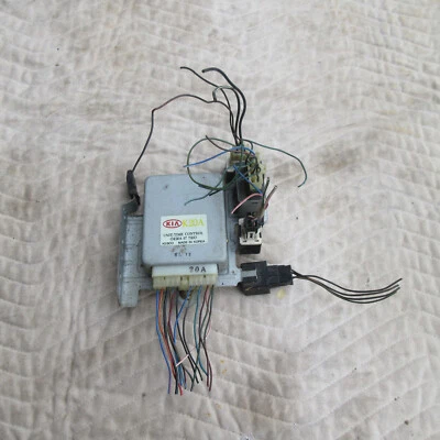 1995 1996 1997 Kia Sephia 0K20A 67 720D unidad módulo de control de tiempo + relé intermitente Foto 1 de 4