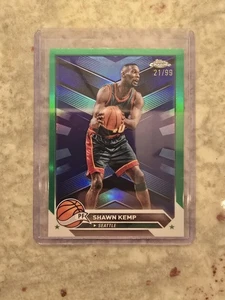 2023-24 Topps Chrome Shawn Kemp Green Refractor /99 NBA Seattle Supersonics - Bild 1 von 2