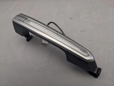 Manija de puerta exterior LED delantera izquierda o derecha OE 2015-2022 Cadillac CT4 CT6 XT5 Foto 1 de 4