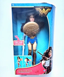 Wonder Woman Action Pose Puppe mit Schwert, Schildblock Zubehör DC Comics - Bild 1 von 3