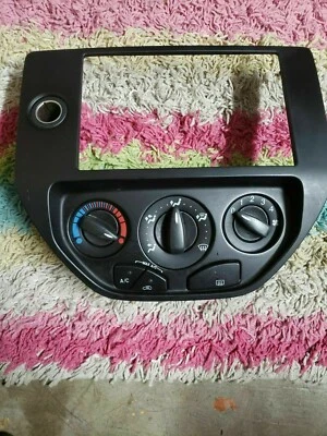 ✅ FORD FOCUS 2000-2007 AIRE ACONDICIONADO CALEFACCIÓN CONTROL CENTRAL TABLERO MOLDURA BISEL OEM Foto 1 de 4