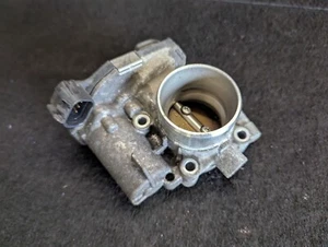 VAUXHALL CORSA D ASTRA J 1.2 1.4 BENZIN A12XER A14XER DROSSELKLAPPENSTUTZEN 55562270 - Bild 1 von 6