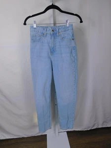 H&M Jeans Womens US 2 Light Wash Blue High Rise Tapered Fit Mom Denim Pants - Picture 1 of 11