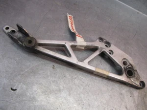 HONDA VF1000 VF1000F INTERCEPTOR VOETSTEUNHOUDER STEP HOLDER RH 50610-MB6-010 - Imagen 1 de 2