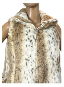 Multiples Women’s Size Medium Zip Up Faux Fur Cream Vest. Pockets - Picture 1 of 6