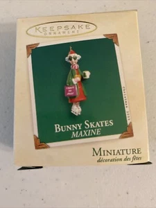 Hallmark 2003 Miniatura PATINES CONEJITO Adorno de Navidad Maxine Patines de Hielo NUEVOS - Imagen 1 de 9