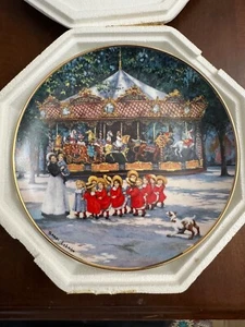 Franklin Mint Heirloom Recommendation Limited Edition Carousel Daydreams - Picture 1 of 2