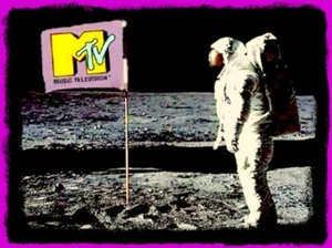 4.5" Classic MTV "Moon Landing" vinyl sticker. 1980's Music TV decal for laptop. - Picture 1 of 2