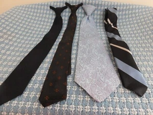 Gebrauchtes Set mit 4 Vintage Krawatten - Archdale, Van Heusen und eine unmarkiert - Bild 1 von 5