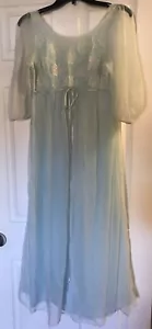 Camisón de encaje vintage de nailon con superposición transparente azul claro princesa boda años 60 - Imagen 1 de 13