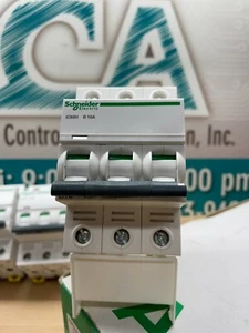 Disyuntor de circuito en miniatura Schneider eléctrico A9F53310 Acti9 iC60H 3P 10A B ¡NUEVO! - Imagen 1 de 4
