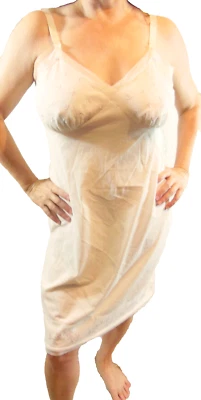 ARISTOCRAFT DE COLECCIÓN BLANCO RESBALADIZO NAILON BORDADO TAZAS Y DOBLADILLO DESLIZAMIENTO COMPLETO 38 40 EN MUY BUENA CONDICIÓN Foto 1 de 4