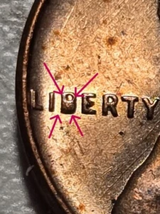 Lincoln Wheat Cent 1957 D troquel chip error en el anverso BIN228 - Imagen 1 de 3