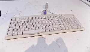 Generic Vintage EZ-9900 PS/2 Smart Keyboard for PC UNTESTED Sold as SPARES - Picture 1 of 7