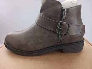 Luoika Damen Weite Knöchel Kunst Wildleder grau Stiefel/Booty Gr. 7 X Weite NEU  - Bild 1 von 6