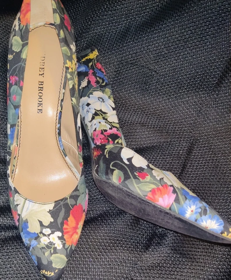 Audrey Brooke Women's MULTI Floral Canvas  Heels Size 10M SLIP ON SHOES - Image 1 of 4