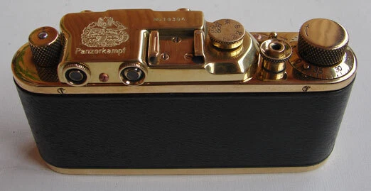 Leica II D Panzerkampf copia oro en estuche de cuero (copia FED Zorki) Foto 1 de 1