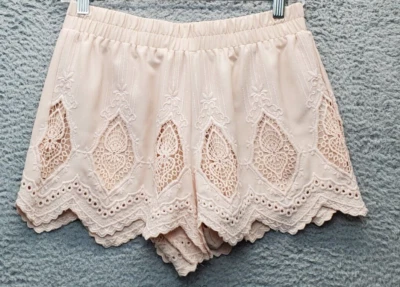 Shorts feminino Me To We XS rosa bordado crochê floral elástico cintura puxar - Imagem 1 de 4