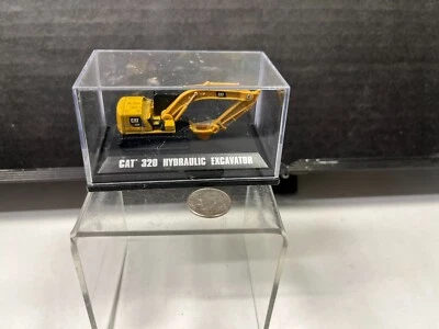 CAT 320 HYDRAULIC EXCAVATOR CATERPILLAR YELLOW AND BLACK - Image 1 of 4