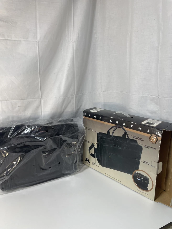 Avenues Fine Leather Briefcase - Black - New in Box - Image 1 of 4