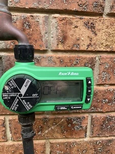 Rain Bird ESP-HT2 Premium Irrigation Tap Timer - Picture 1 of 1