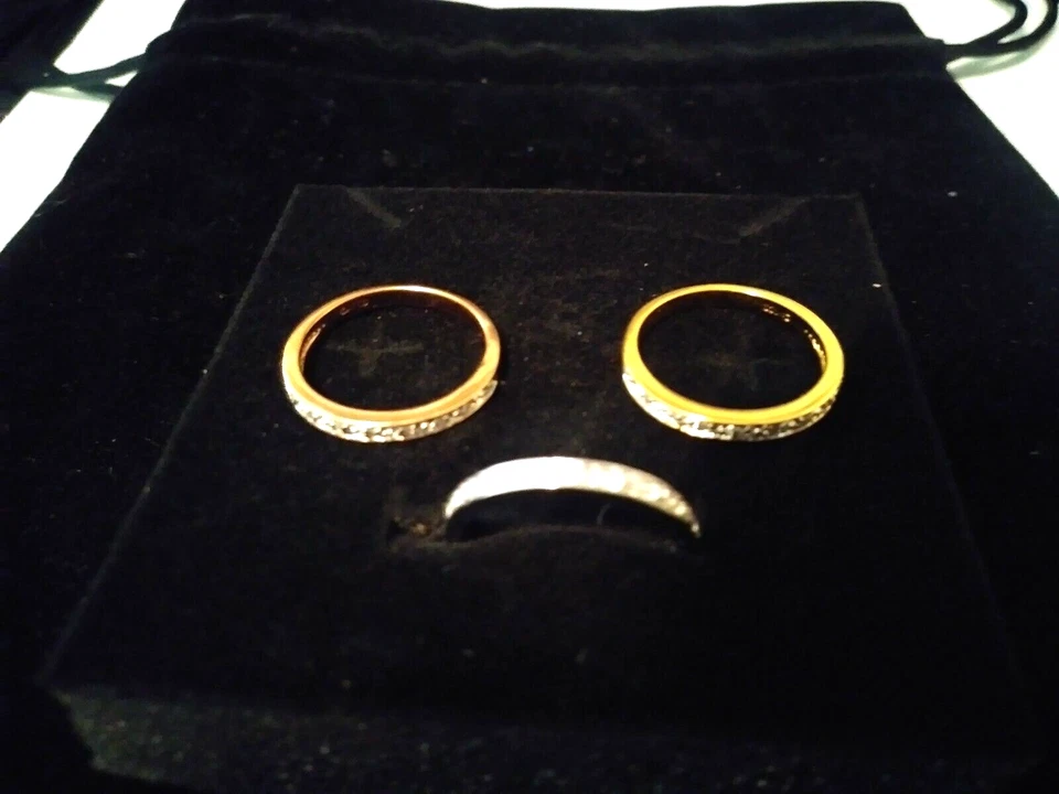 TRI COLOR 14K & SS  GENUINE DIAMOND WEDDING BAND RING SET SIZE  7 + BONUS - Image 1 of 1