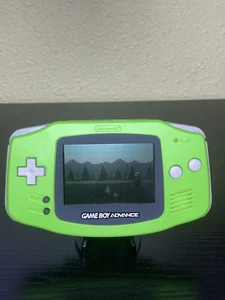 Gameboy Advance: Kiwi Green - Picture 1 of 5