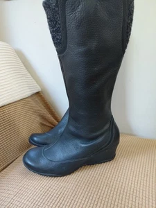 Neu Merrell Damenstiefel 9,5 schwarz Larkspur Redwood Wolle Leder seitlicher Reißverschluss Keilabsatz - Bild 1 von 7