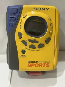 VINTAGE SONY WALKMAN TV FM AM CASSETTE SPORTS WM-FS495 WORKING - Picture 1 of 3