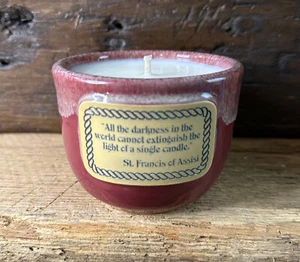 Deneen Pottery New Skol Soy Wax Candle-St Francis of Assisi-Cranberry/Sand White - Picture 1 of 3