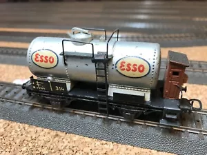 Märklin 314 E (Esso)Kesselwagen mit Bremserhaus, 2 Achsen, Guß, silber, 1952/54 - Bild 1 von 2