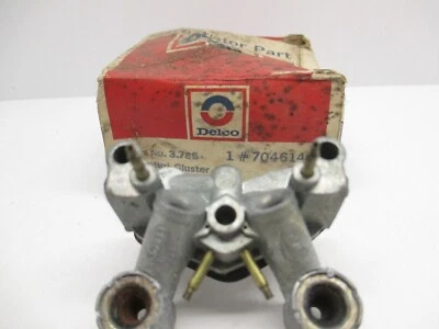 NOS GM 1972 Chevrolet Vega 2-barrel Venturi Cluster 7046140 #7046140 - Image 1 of 4