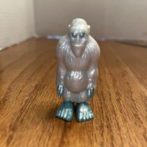 Hot Wheels Advent Calendar Yeti Ice Blue  Figure Cover