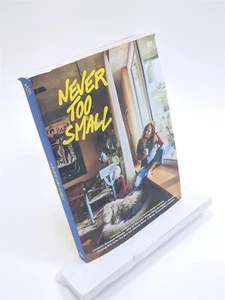 Never Too Small (Volume #1) - Paperback - Foto 1 di 2