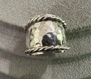 Heavy Vintage Sterling Silver Wide Hammered Rope Edge Band Ring Sz 7.5 - Picture 1 of 8