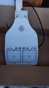 Sigma Luminous 150Watt LED Shoebox Light 100-277VAC 5000K T3 White New - Picture 1 of 15