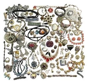 Huge Wear and Repair Vintage to Now Rhinestone Costume Jewelry Junk Job Lot - Picture 1 of 24