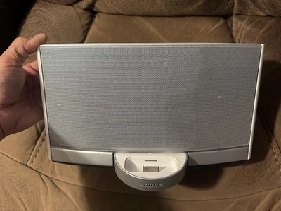 Bose Sound Dock Portable Digital Music System White Speaker for ipod/iphone - Image 1 of 4
