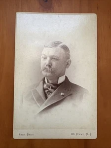 Cabinet Card Well Dressed Man  Pach Brothers Broadway New York circa 1895~1897 - Picture 1 of 1