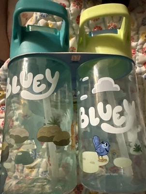 Botella de agua para niños hecha a mano inspirada en azul de 12 oz par de 2 Foto 1 de 4