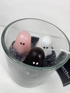 Neu Halloween Kerzen Martha Stewart 3 Geister rosa weiß schwarz Wohndeko Mini - Bild 1 von 4