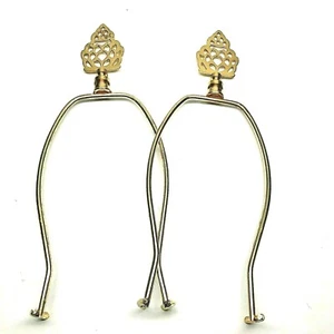 Soporte de pantalla de arpa de lámpara vintage con acabado decorativo color latón dorado - Imagen 1 de 7