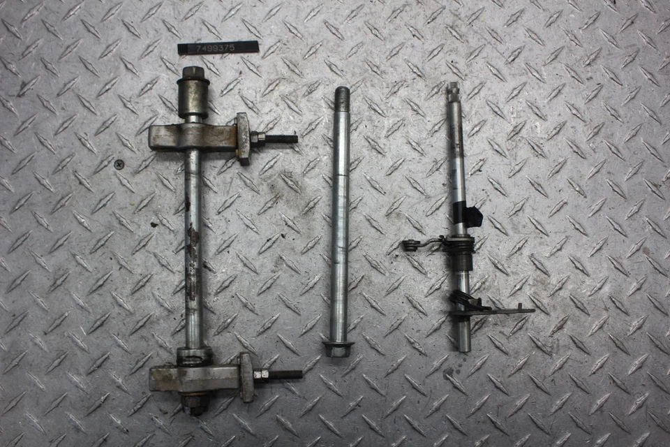 1995 YAMAHA VIRAGO 250 XV250 REAR AXLE FRONT AXLE PIVOT BOLT SHIFT SHAFT - Image 1 of 4