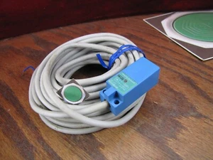 Yamatake Honeywell Proximity Sensor switch AC 40-250v with cable FL2-7T2H-L10 - Picture 1 of 4