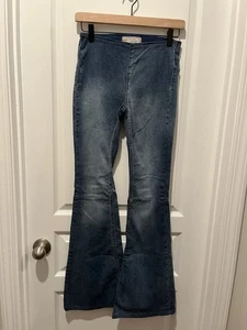 Jeans Free People Penny Pull On svasati donna 25R fondo a campana blu retrò hippie - Foto 1 di 8