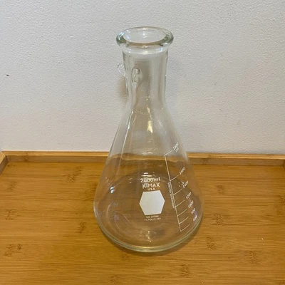 KIMAX Glass 2000mL Graduated Erlenmeyer Filter Flask 12.7mm Sidearm 27060-2000 - Image 1 of 4