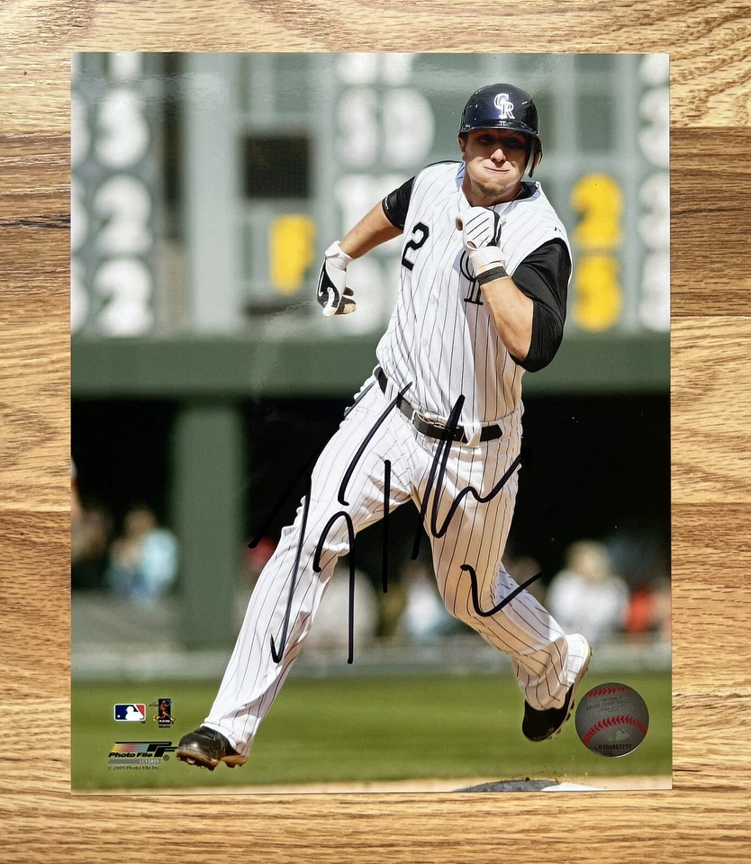 FOTO AUTOGRAFADA POR TROY TULOWITZKI 8X10 COLORADO ROCKIES BEISEBOL TULO TAZ - Imagem 1 de 1