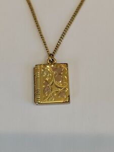 VINTAGE 1/20TH 12K YELLOW GOLD FILLED BOOK PHOTO LOCKET PENDANT NECKLACE  CHAIN 