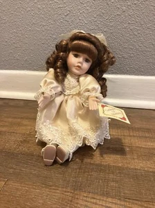 Collector's Choice Porcelain Music Doll Designer Barbara Collins W/ COA - Picture 1 of 9