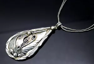 HERMOSO COLLAR HERBERT TSOSIE NAVAJO DE COLECCIÓN PERGAMINO DE HOJAS PLATA ESTERLINA 24 - Imagen 1 de 5